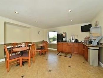 Hotel Super 8 By Wyndham Bakersfield/central