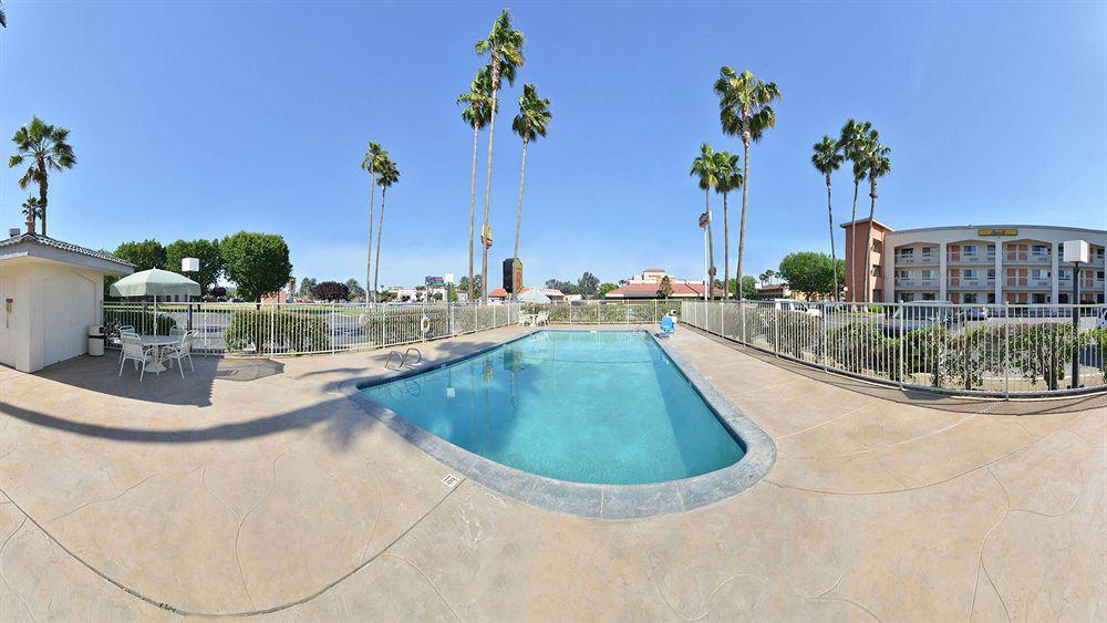 Hotel Super 8 By Wyndham Bakersfield/central Bakersfield